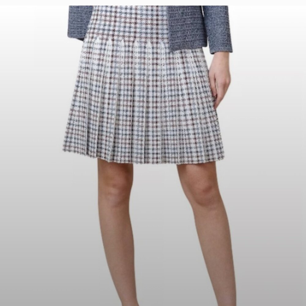 Chic A-Line Checkered Skirt in Gray and White